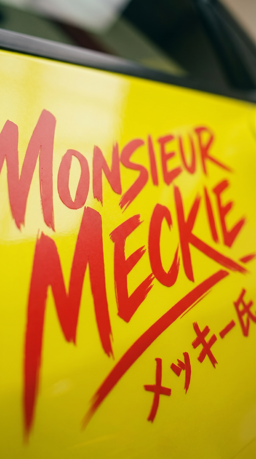 MONSIEUR MECKIE — STREET DECAL